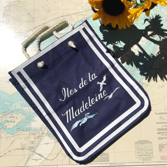 Retro Iles de la Madeleine Tote Bag / Beach Bag - Picture 1 of 4